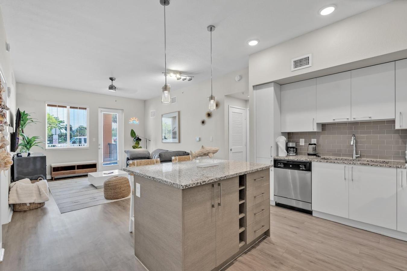 Cozy Retreat 2 Bedroom Hideaway Moments From The Sand Boynton Beach Exteriér fotografie